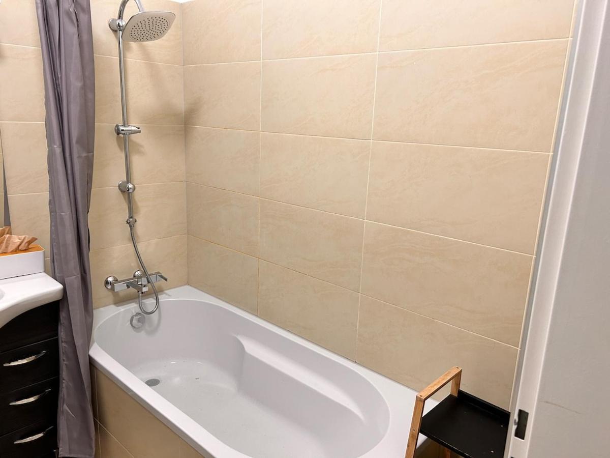 Spacious Central 4-Room Suite For 6 - Near Subway ウィーン エクステリア 写真