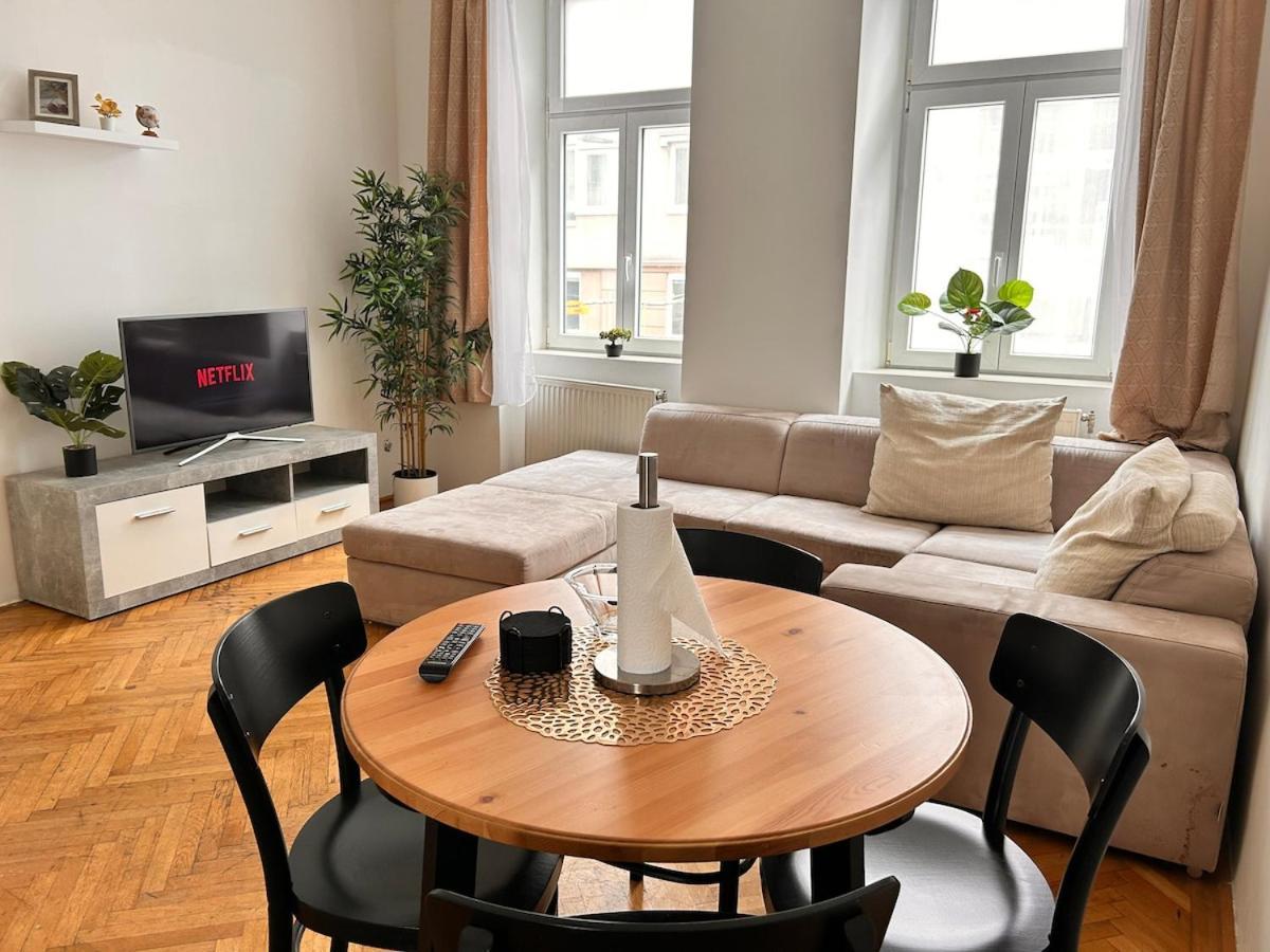 Spacious Central 4-Room Suite For 6 - Near Subway ウィーン エクステリア 写真