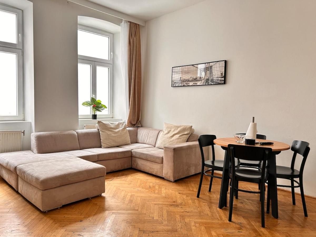 Spacious Central 4-Room Suite For 6 - Near Subway ウィーン エクステリア 写真